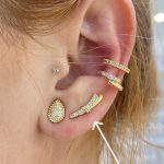 Brinco Semijoia Duas Linhas Cravejado Banho Ouro 18K