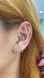 Piercing Fake Semijoia Zircônia 7 Linhas Curvo Banho Ouro 18K - Imagem 3